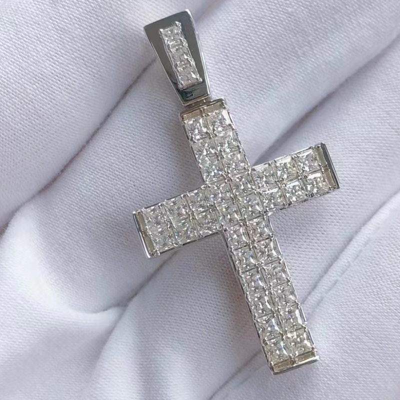 Пользовательский серебряный серебро 925 с подвеской Moissanite Stone Cross